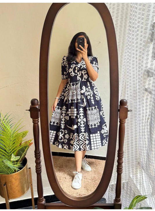 Elegant Black& White Printed Midi Dress