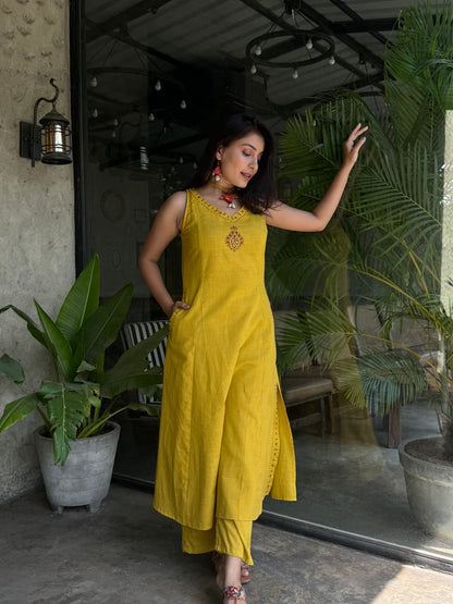 Yellow Co-Ord Set Kurta With Exquisite Embroidery