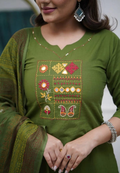 Mehandi Green Cotton Kurta Pant Set With Dupatta