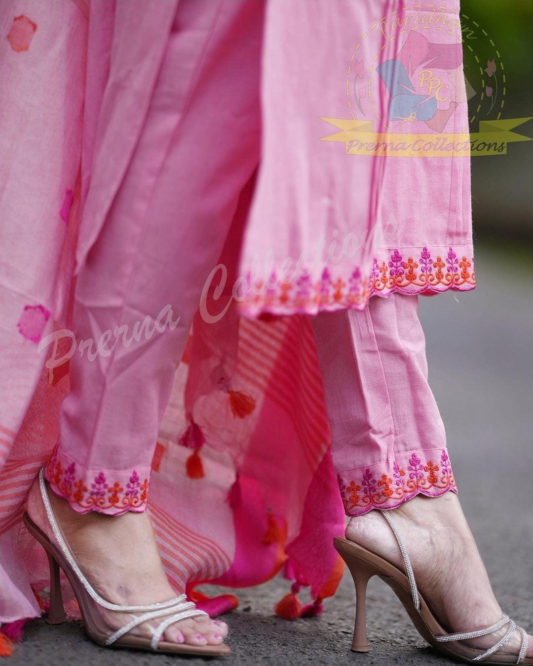 Elegant Handloom Embroidered Kurti Set With Linen Dupatta Pink