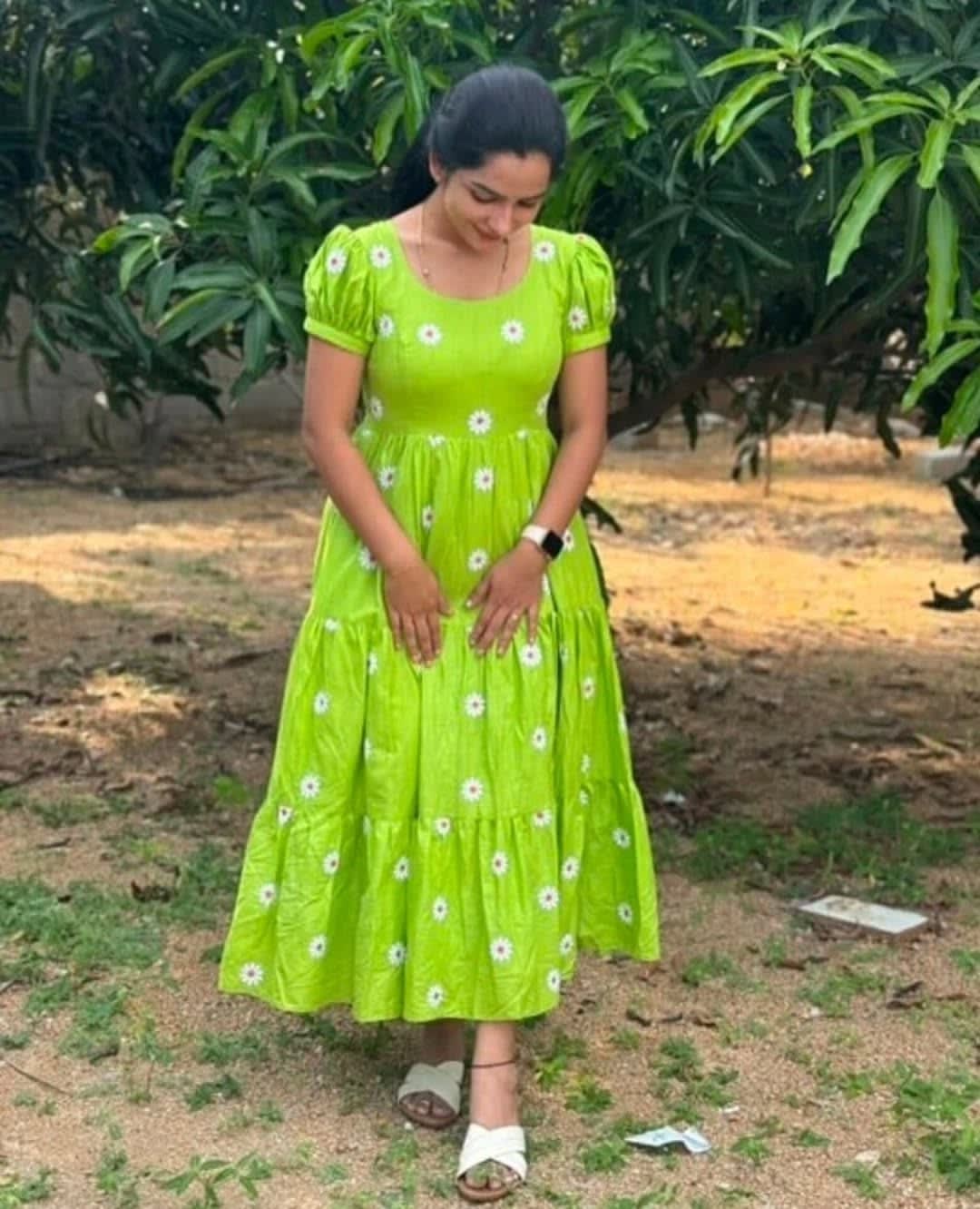 Flower Embroidered Midi Kurti!