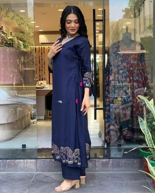 Royal Libas Stylish Embroidered Kurti And Pant Set-Vlue