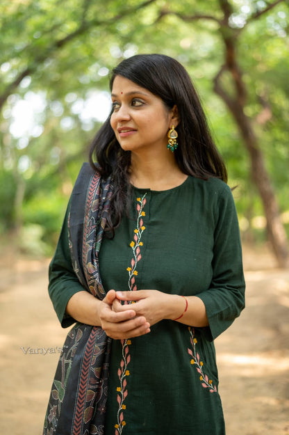 Green Elegant 3-Piece A-Line Suit Set With Handloom Cotton And Khadi Silk Dupatta